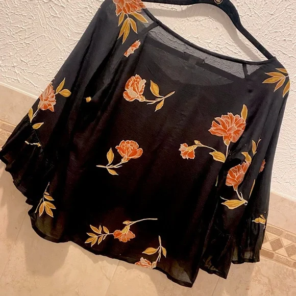 Amuse Society Top - Picture 3 of 5